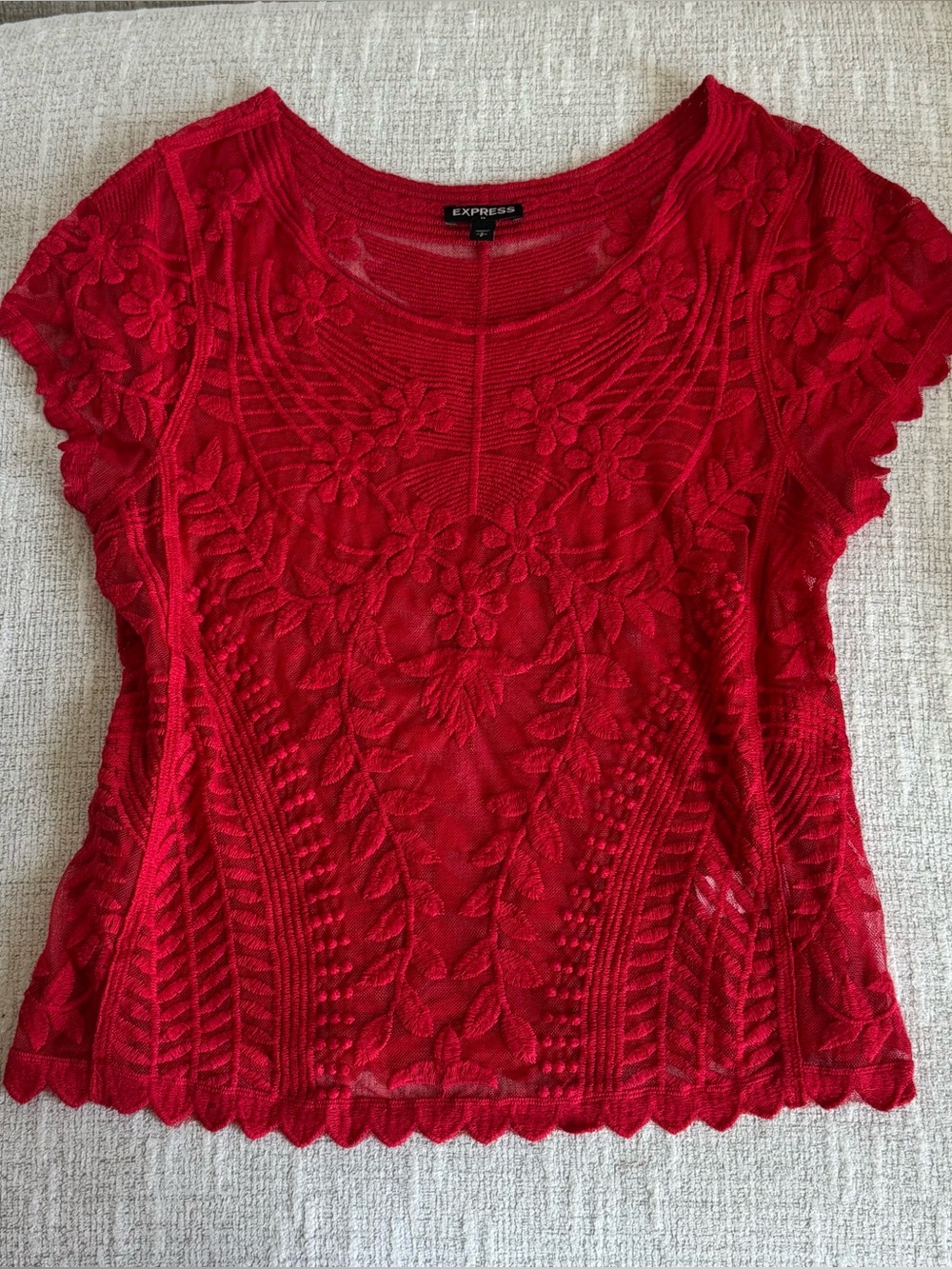 Express Women's Red Floral Lace Short Sleeve Top